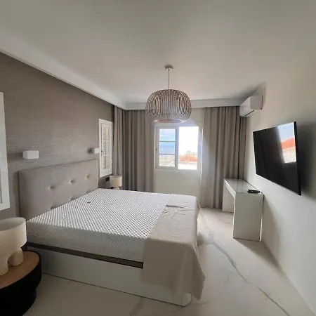 Casa Margarita, * Costa Adeje (Tenerife)